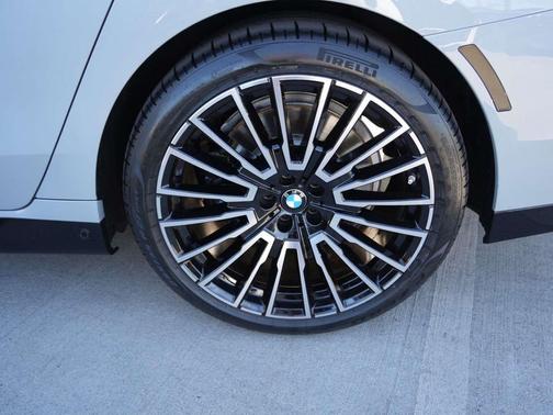 2024 BMW 740 740i Sedan