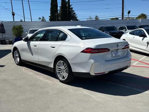 2024 BMW 530 i