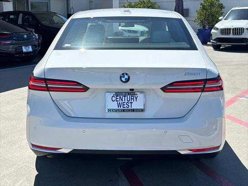 2024 BMW 530 i