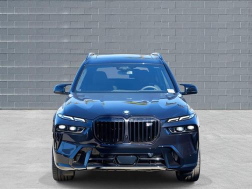 2026 BMW X7 M60i