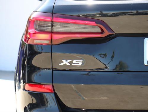 2023 BMW X5 sDrive40i