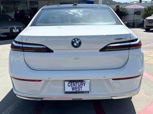 2024 BMW i7 eDrive50