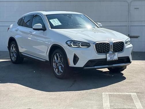 2025 BMW X4 xDrive30i