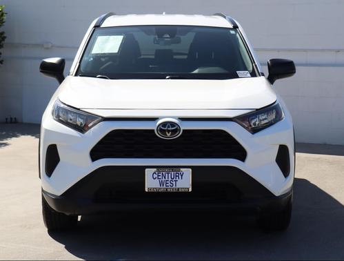 2020 Toyota RAV4 LE