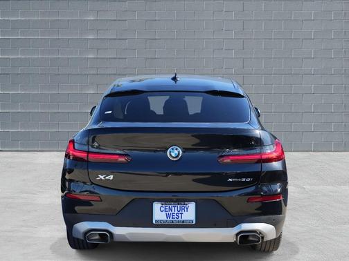 2023 BMW X4 xDrive30i