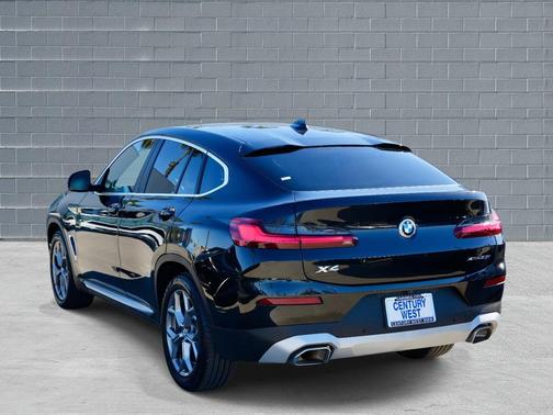 2023 BMW X4 xDrive30i