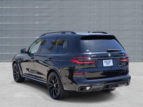 Black Sapphire Metallic 2027 BMW X7 xDrive40i