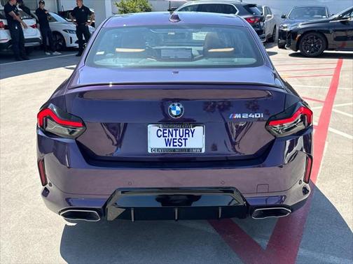 2025 BMW M240 i
