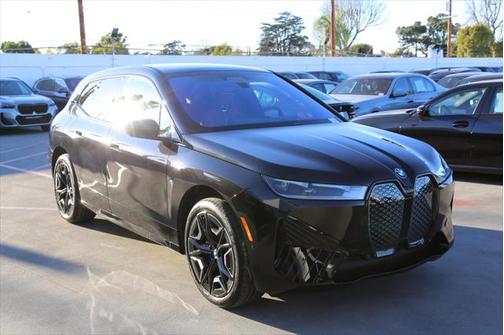 2025 BMW iX xDrive50