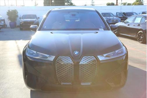 2025 BMW iX xDrive50