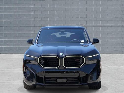 Black Sapphire Metallic 2026 BMW XM Label