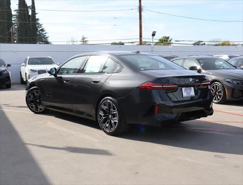 2025 BMW 530 i