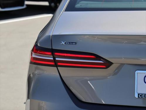 2024 BMW 530 i xDrive