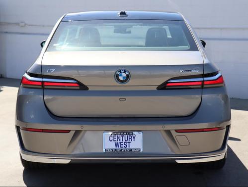 2025 BMW i7 xDrive60