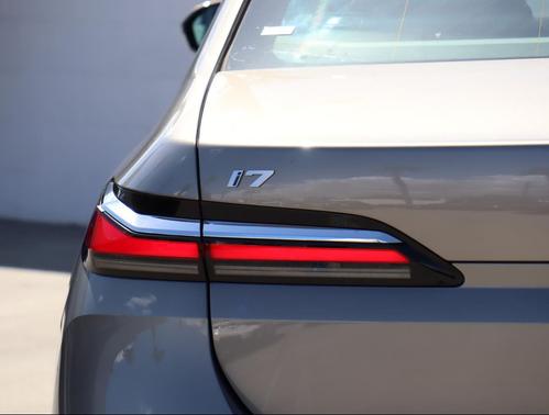 2025 BMW i7 xDrive60