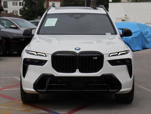 2025 BMW X7 M60i