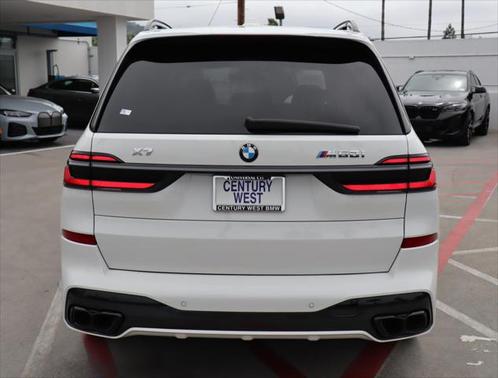 2025 BMW X7 M60i