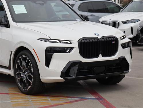 2025 BMW X7 M60i