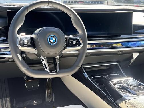 2025 BMW i7 eDrive50