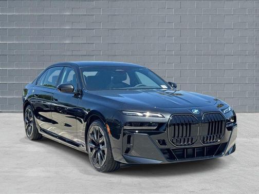 Black Sapphire Metallic 2026 BMW i7 eDrive50