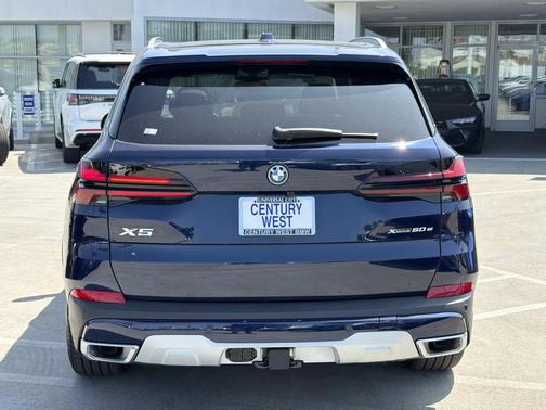 Tanzanite Blue II Metallic 2026 BMW X5 PHEV xDrive50e