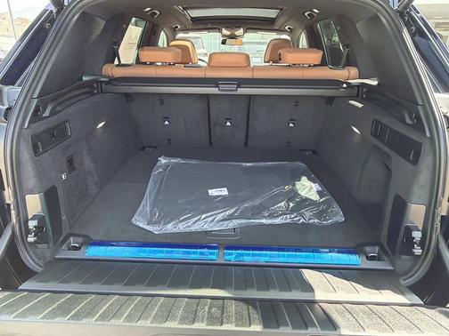 Tanzanite Blue II Metallic 2026 BMW X5 PHEV xDrive50e