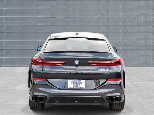 2025 BMW X6 M60i