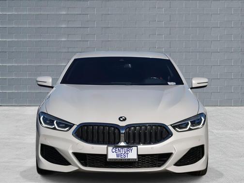 2022 BMW 840 i