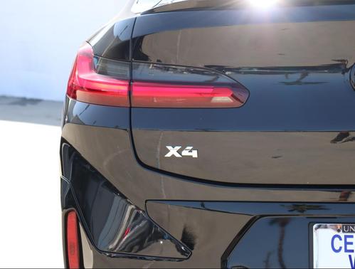 2025 BMW X4 M40i