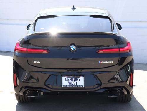 2025 BMW X4 M40i