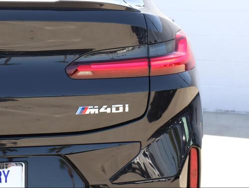 2025 BMW X4 M40i
