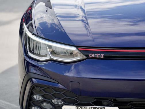 2022 Volkswagen Golf GTI 2.0T S DSG