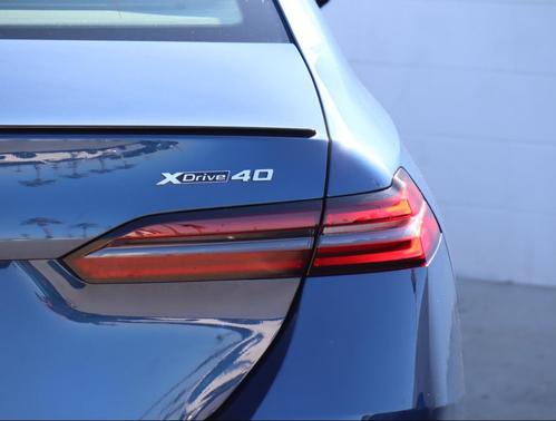 2025 BMW i5 xDrive40