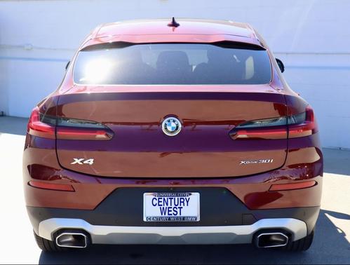 2025 BMW X4 xDrive30i