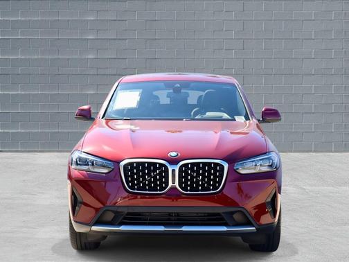2025 BMW X4 xDrive30i