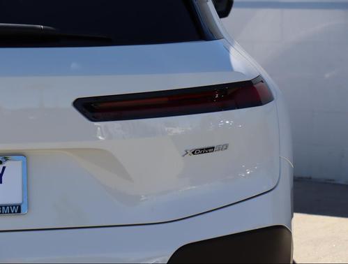 2025 BMW iX xDrive50