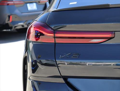 2025 BMW X6 xDrive40i