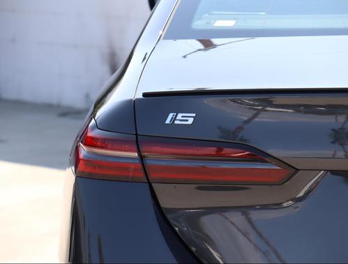 2026 BMW i5 eDrive40