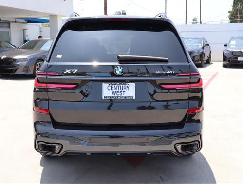 2026 BMW X7 xDrive40i