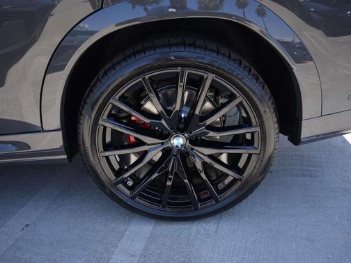 Dravit Grey Metallic 2027 BMW X6 xDrive40i