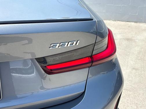 2025 BMW 330 i
