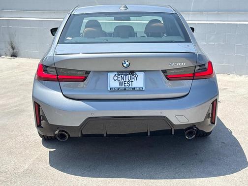 2025 BMW 330 i