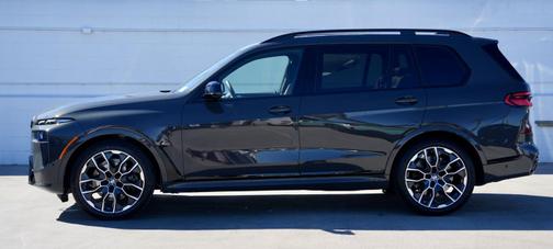2026 BMW X7 M60i