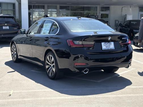 2026 BMW 330 330i