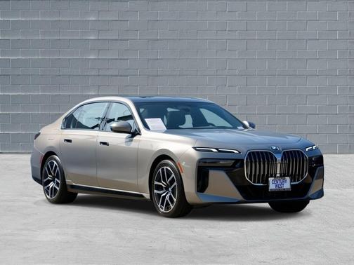 2025 BMW 740 740i Sedan