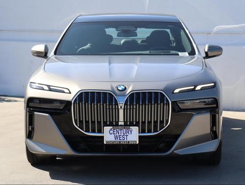 2025 BMW 740 740i Sedan