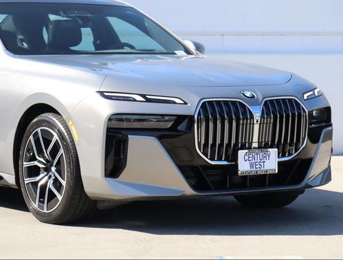 2025 BMW 740 740i Sedan