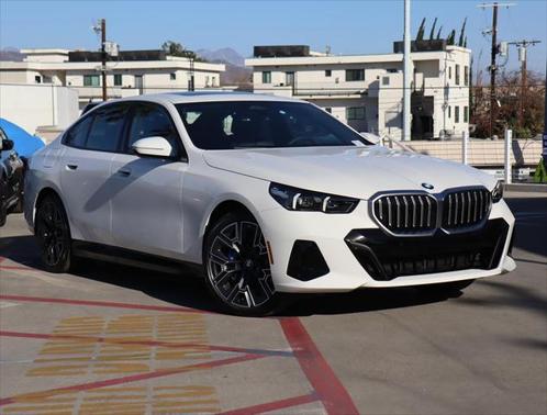 2025 BMW 530 i