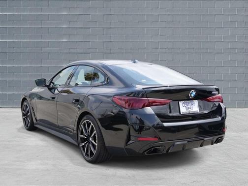Black Sapphire Metallic 2025 BMW M440 i