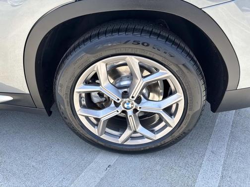 Skyscraper Gray Metallic 2023 BMW X3 sDrive30i